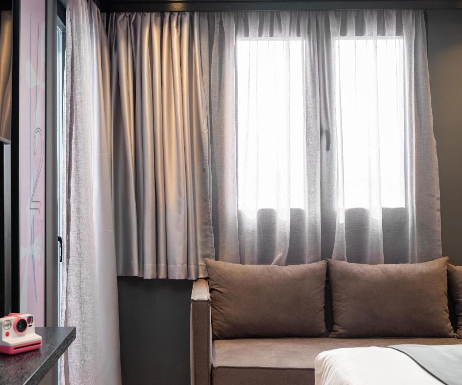 3 Pines Design Living - 16