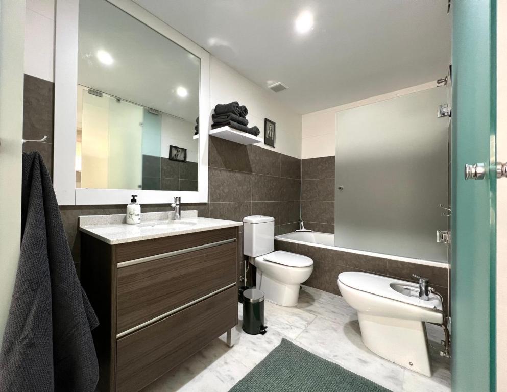 A bathroom at Bear Holiday - Apartment Maria in Moraira near the Beach
