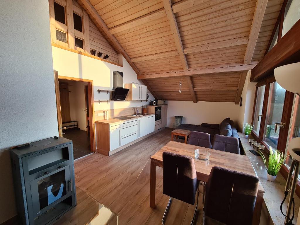 Kuchyň nebo kuchyňský kout v ubytování Piratenbucht am Brombachsee