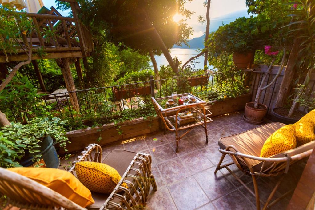 Fidanka Hotel - Garden Floor Suite