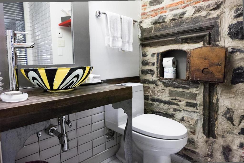 Auberge Place d'Armes - Par Aneyro - Resim 33