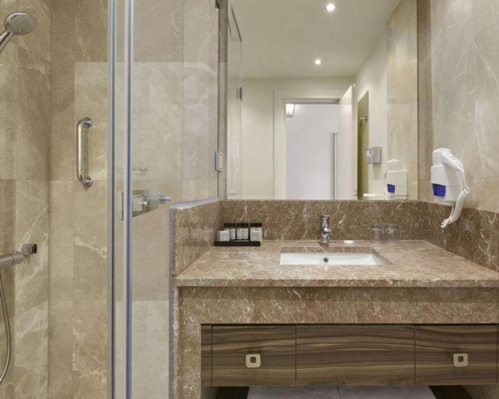 Ramada Resort by Wyndham Akbuk - All Inclusive - Vue De Terre De Chambre Standard