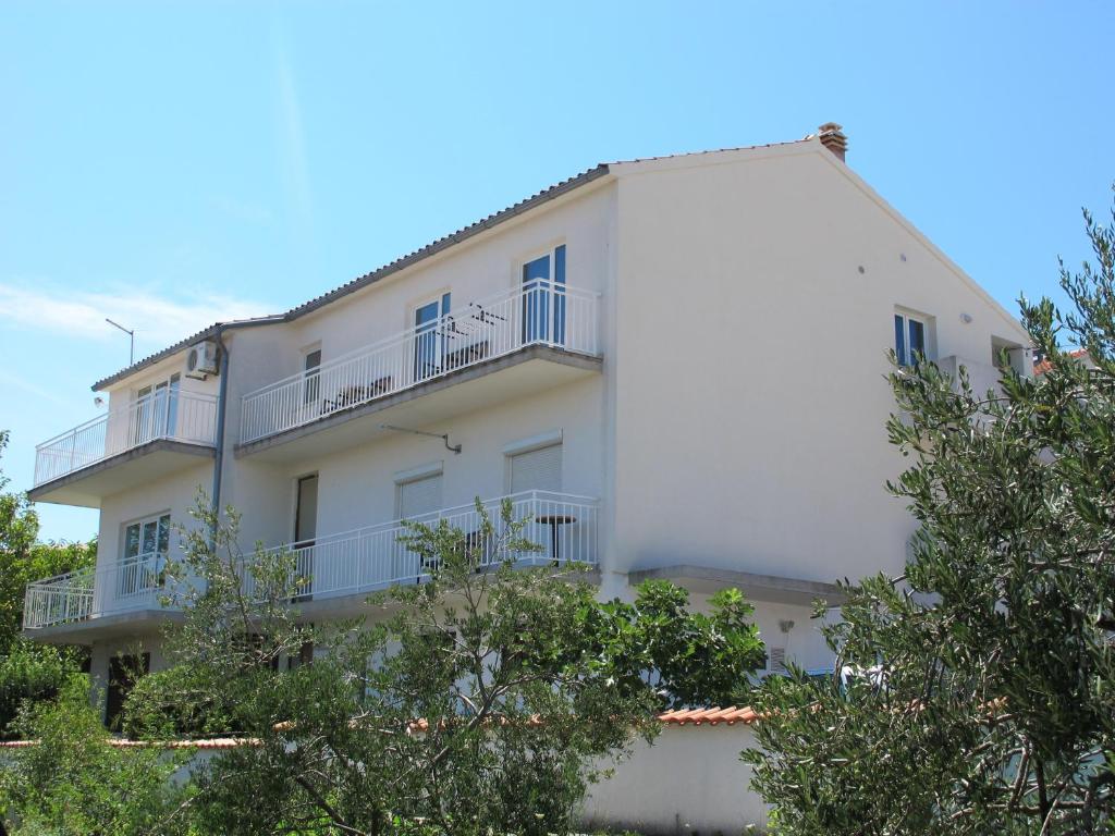 Budova, v ktorej sa apartmán nachádza