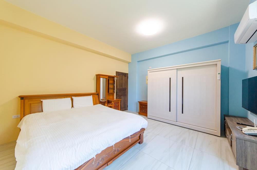 Dragon Crane Resort - Queen Room