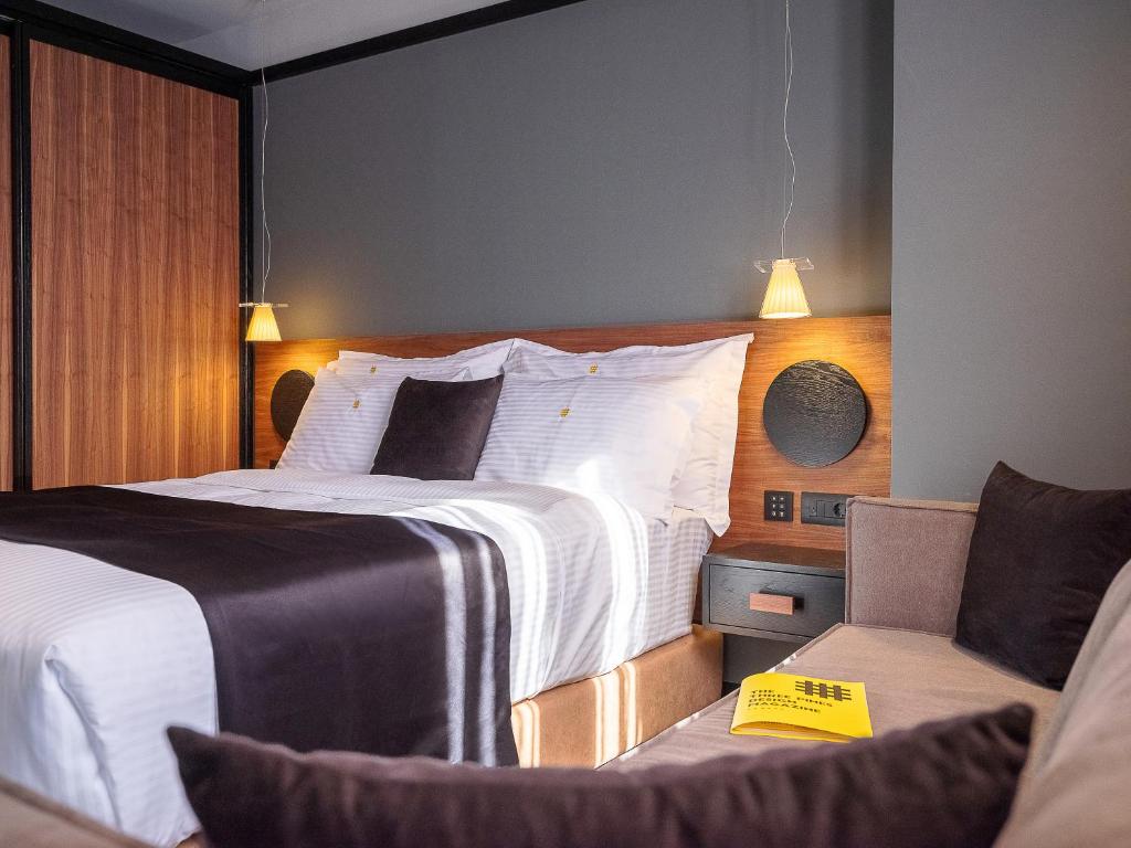 3 Pines Design Living - Resim 11