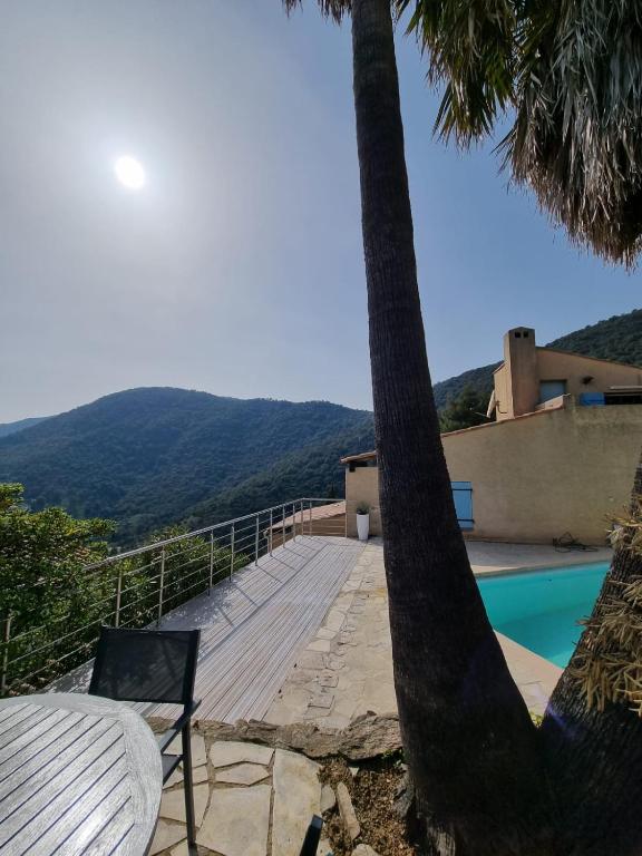 Mountain Beach Villa with panorama view & private pool & sun terrasse