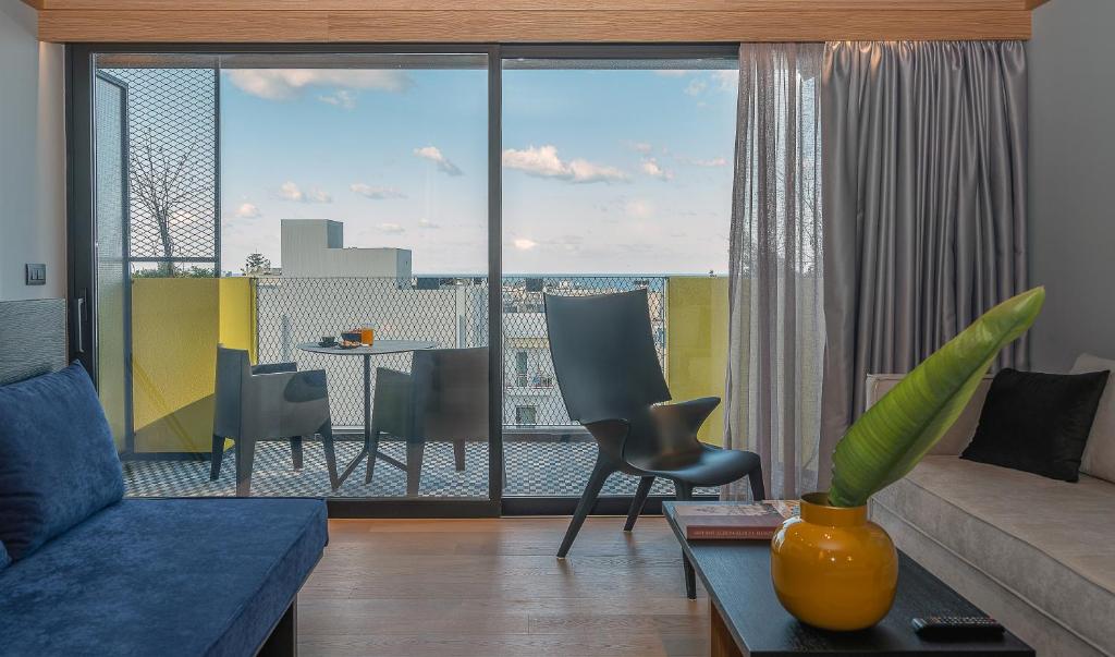 
Signature Penthouse Suite
