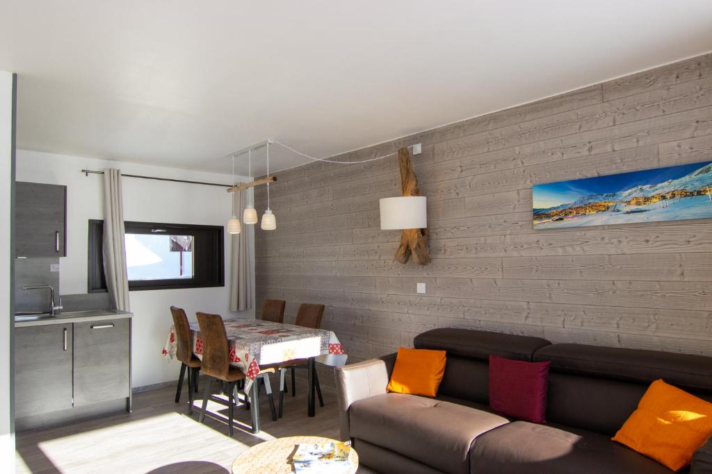 TV a/nebo společenská místnost v ubytování Olympic Appartements VTI