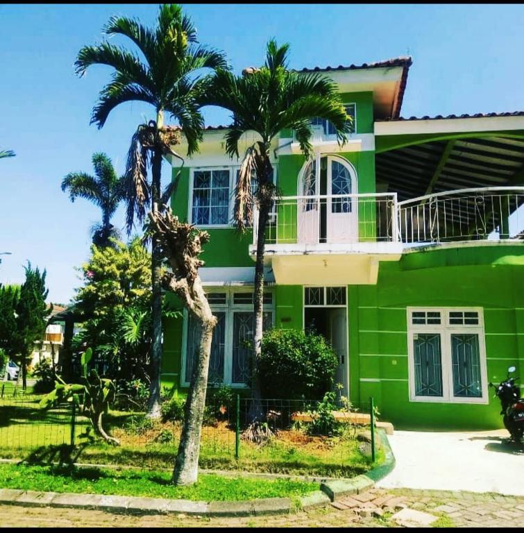 Vila puncak kota bunga