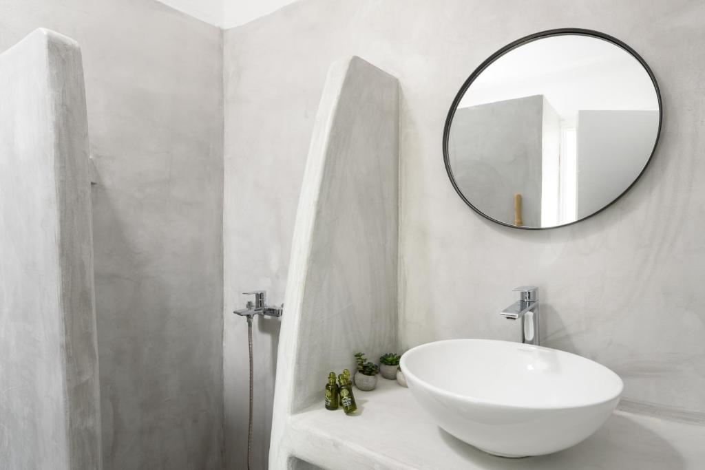 Cal Day Rooms Santorini - 13