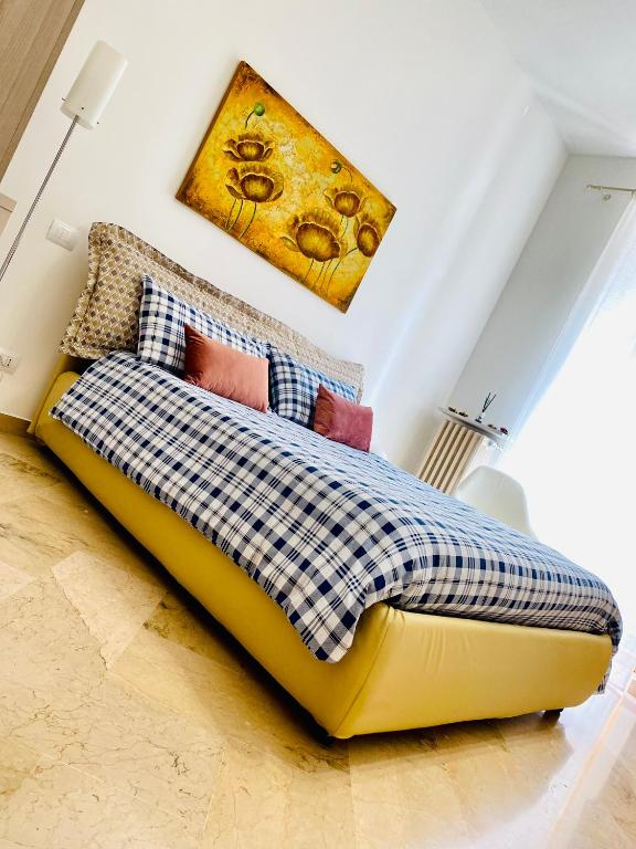 A seating area at Suite Gaia