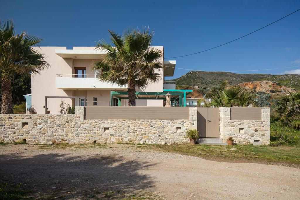 Arodamos Studios Apartments