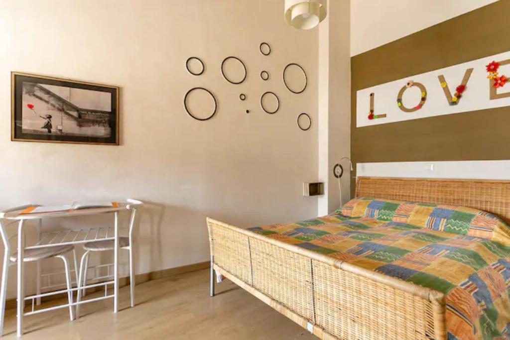 Posteľ alebo postele v izbe v ubytovaní CASA CON TERRAZZI - 6posti 2stanze 2bagni - LAKEHOLIDAY IT