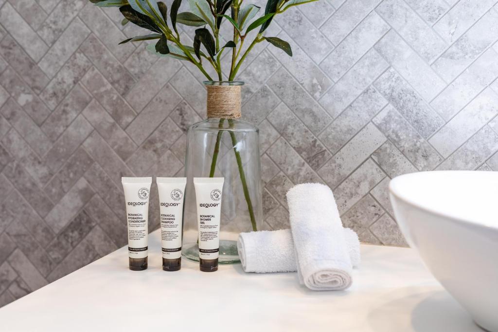 Ein Badezimmer in der Unterkunft Camden Valley Inn