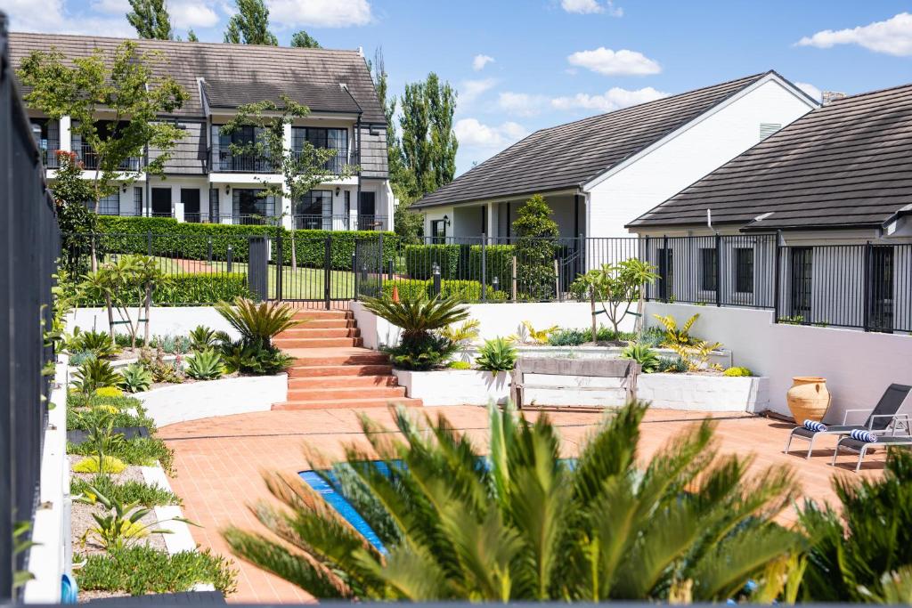 Ein Garten an der Unterkunft Camden Valley Inn
