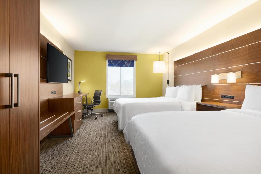 Postel nebo postele na pokoji v ubytování Holiday Inn Express & Suites Philadelphia - Mt Laurel by IHG