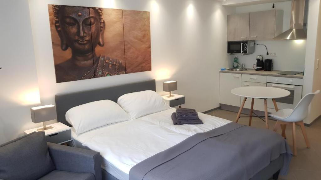 check-inn hotels - Essen - Resim 25