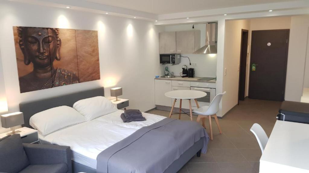 check-inn hotels - Essen - Resim 26