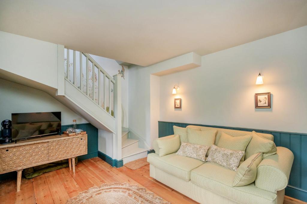 The Queens Chew Magna - Resim 13