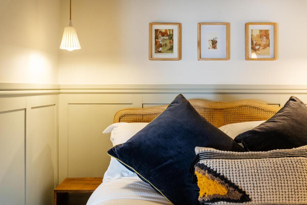 The Queens Chew Magna - Resim 14