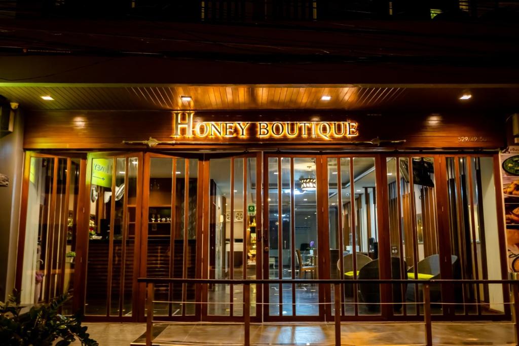 فضای داخلی Honey Boutique Hotel در پاتایا - تصویر ۳