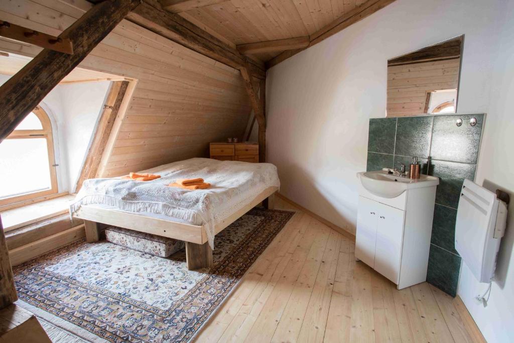 Zamek Usobi - Chambre Familiale Avec Salle De Bain Privée