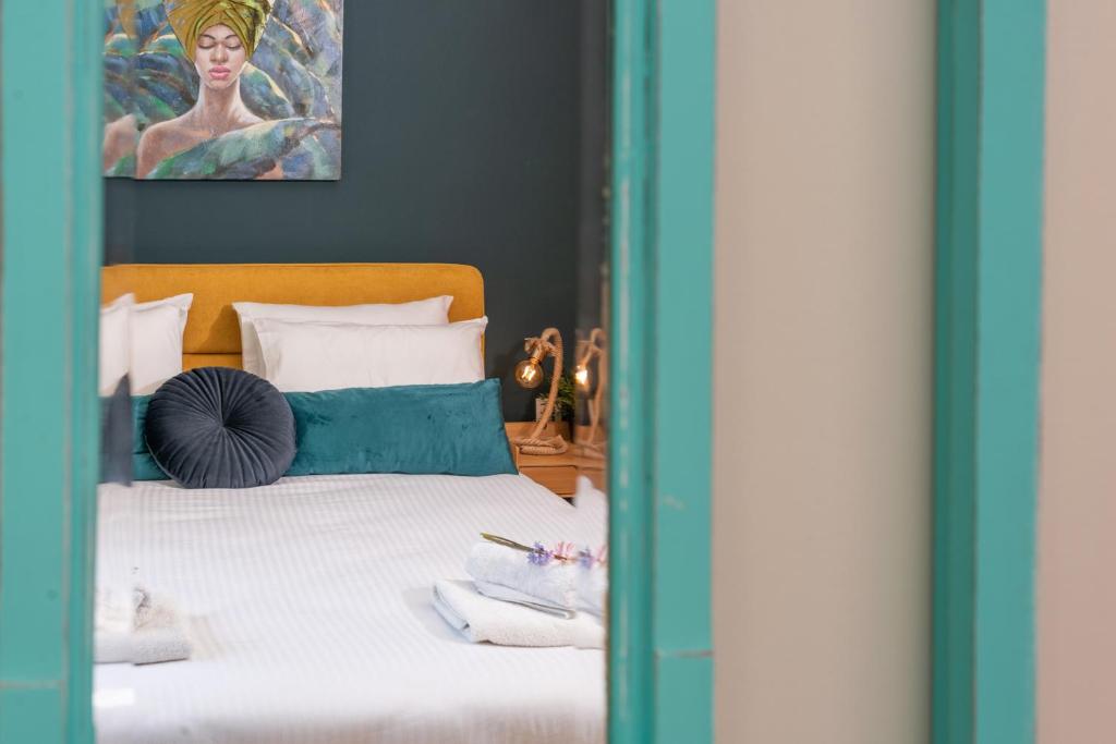 Posteľ alebo postele v izbe v ubytovaní Riverside City Villa Corfu