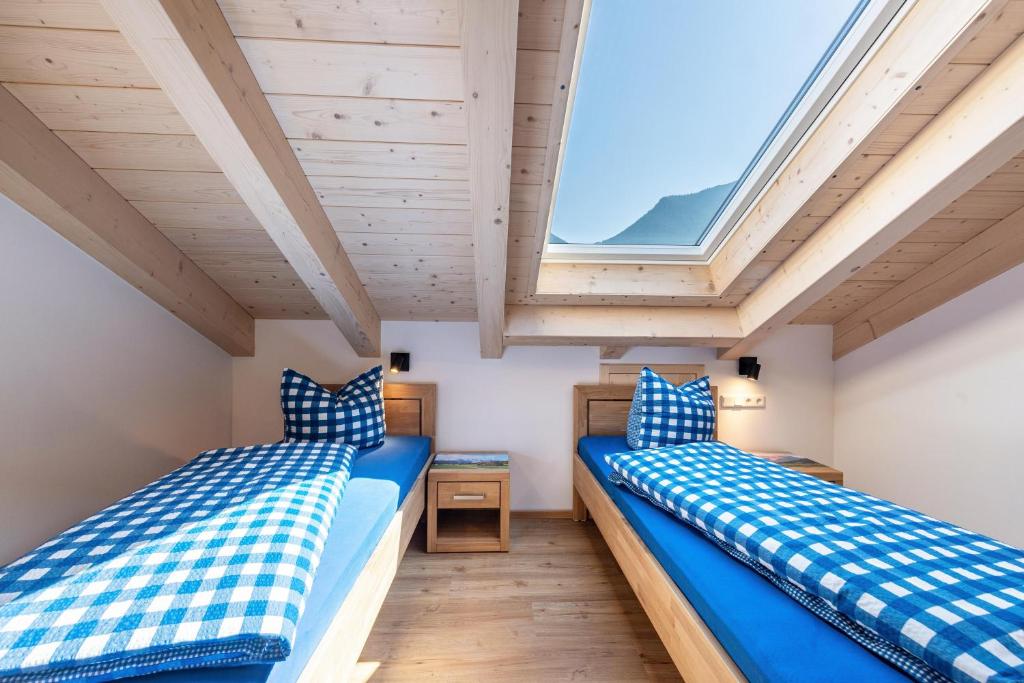 Postel nebo postele na pokoji v ubytování Ferienwohnung Susi im Neubau