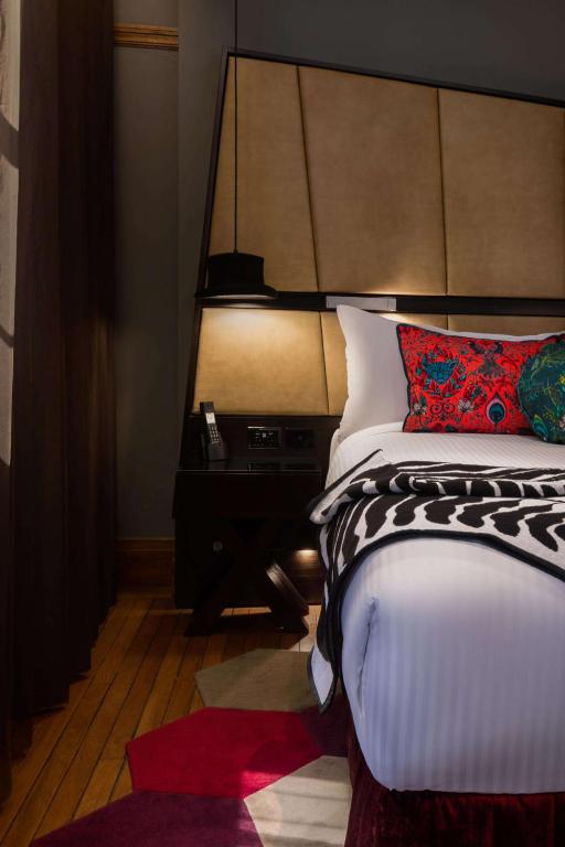 QT Sydney - Resim 38