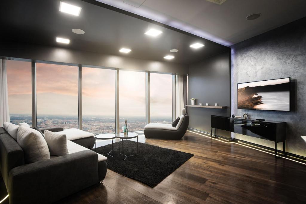 30th+ Floor Apartments in Sky Tower - 13