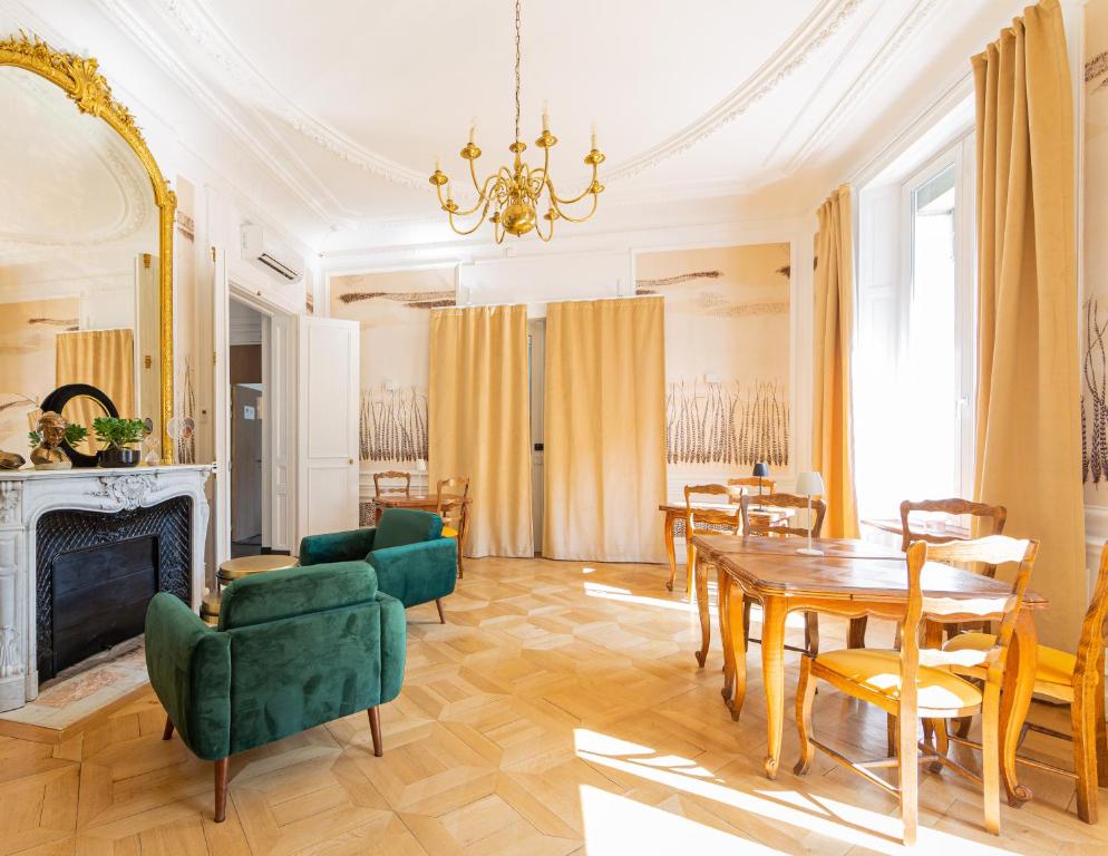 Kuchyň nebo kuchyňský kout v ubytování Berti Hotel - Mulhouse Centre Gare