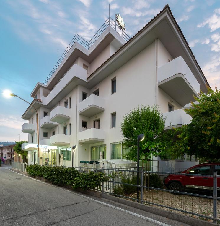 Budova, kde se hotel nachází