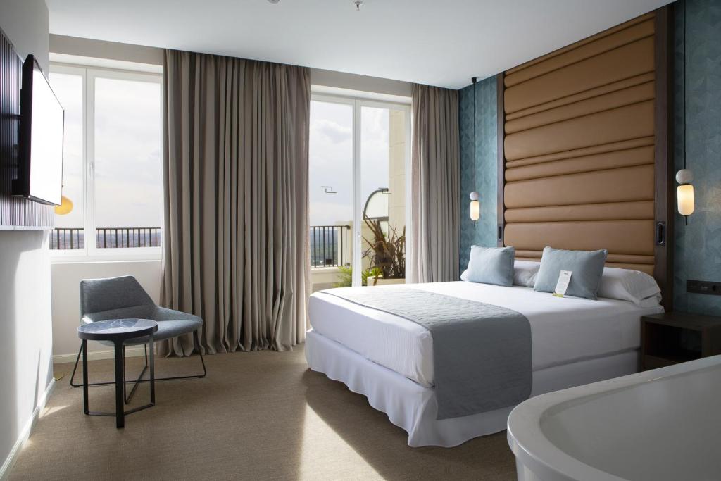 Riu Plaza España - Presidential Suite Package