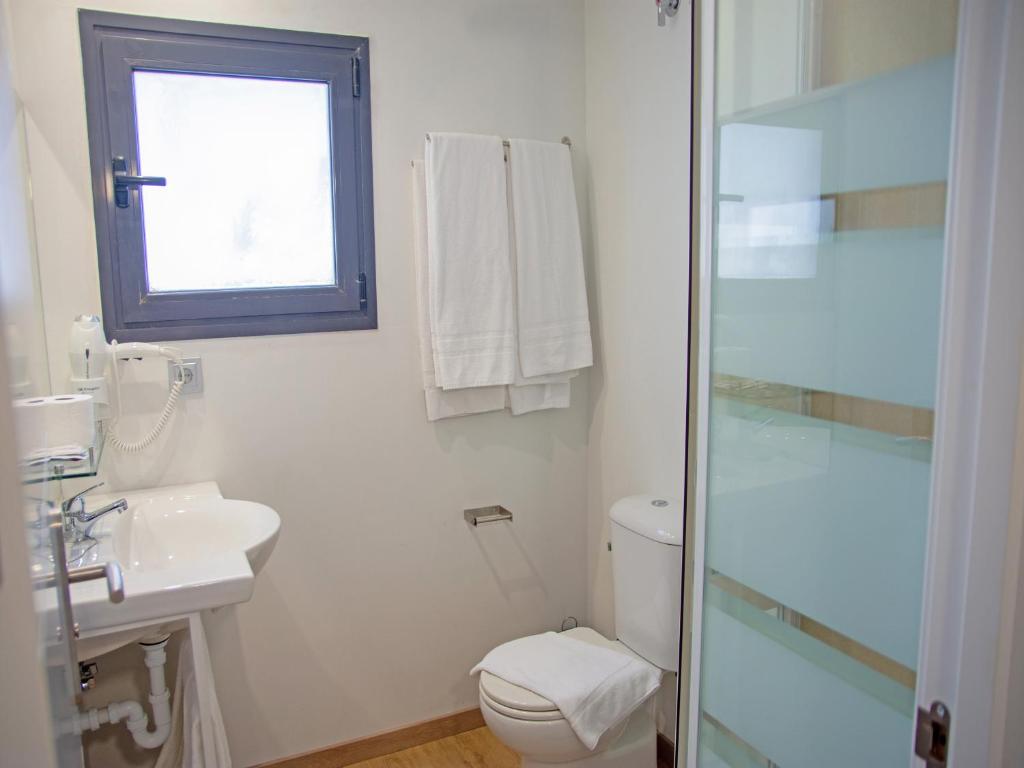 Koupelna v ubytování Apartamentos Santander Maliaño Suites 3000