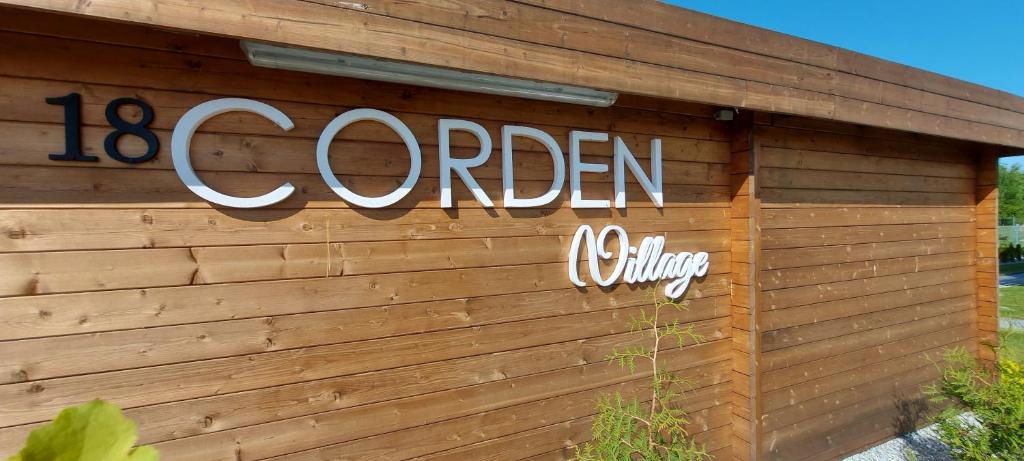 Certifikát, hodnocení, plakát nebo jiný dokument vystavený v ubytování Corden Village