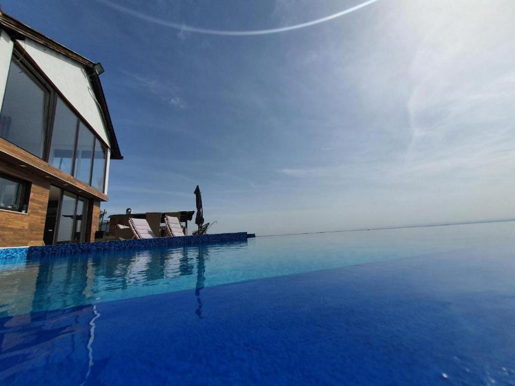 Villa Melani - Housity