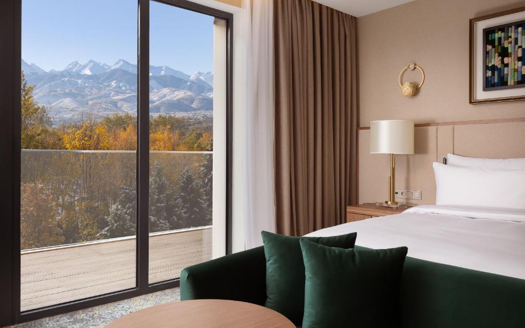 Swissôtel Wellness Resort Alatau Almaty - Suite Ejecutiva Vista Panorámica De Montaña