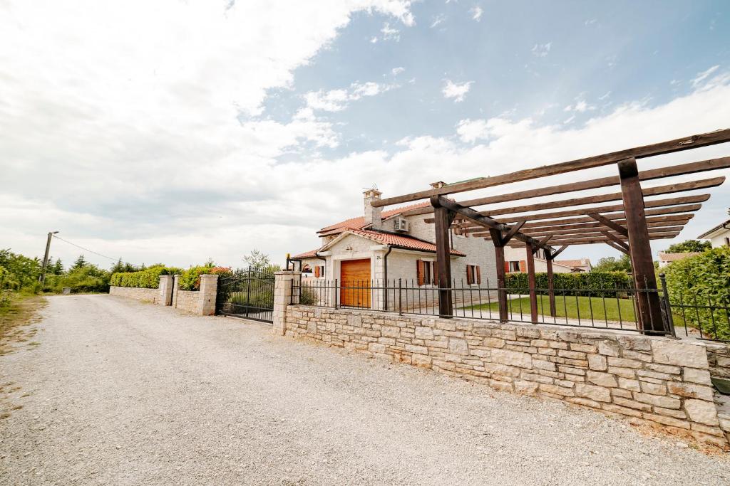 Zdjęcie z galerii obiektu Villa Begonia w mieście Višnjan
