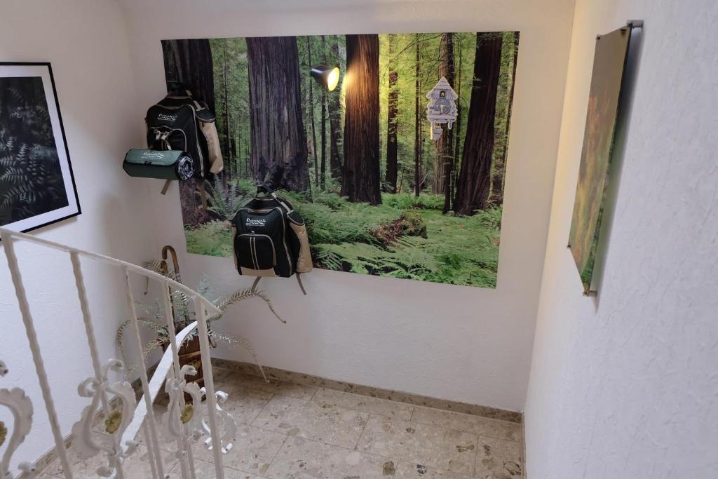 TV a/nebo společenská místnost v ubytování SchwarzWild - Ferienwohnung und Ferienzimmer