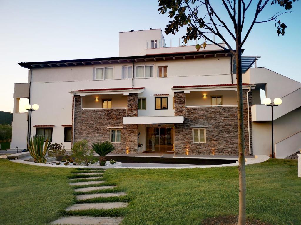 Budova, v ktorej sa hotel nachádza