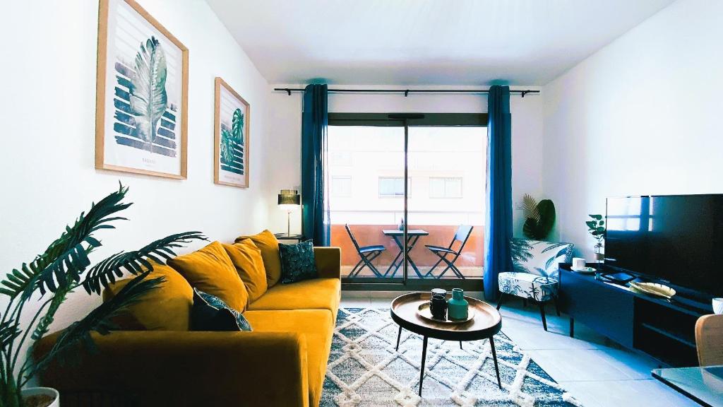 Гостиная зона в St Roch 1 Magnifique 2 pièces proche Centre Gare Port