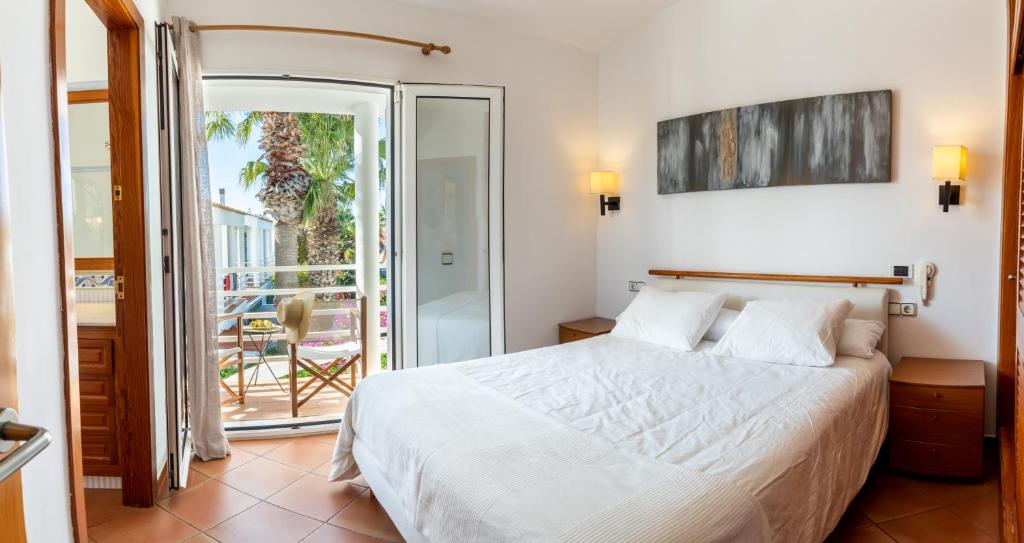 Villa Blanc, Sa Caleta – Updated 2023 Prices