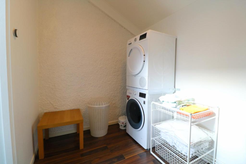 Fotografie z fotogalerie ubytování Kinna Central Town Villa v destinaci Kinna