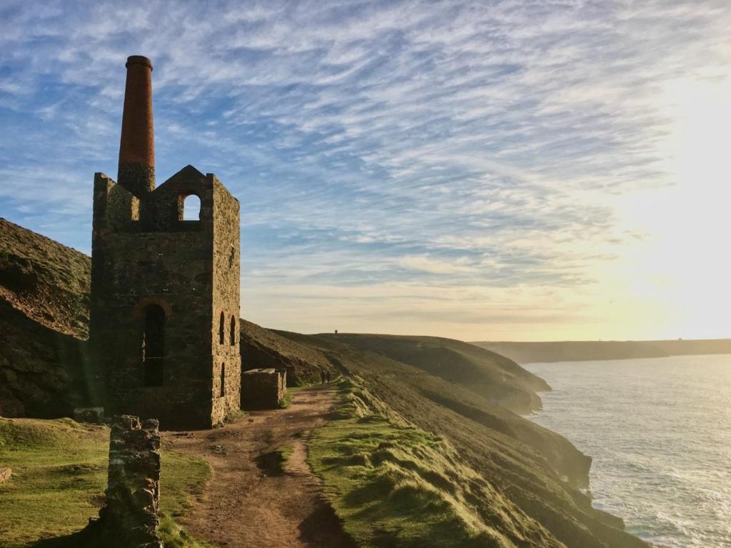 Idyllic cottage - near St Agnes and Porthtowan