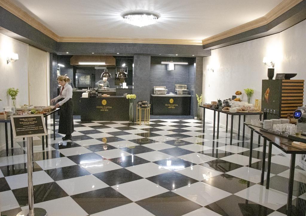 Hotel Capital with private wellness - Resim 23