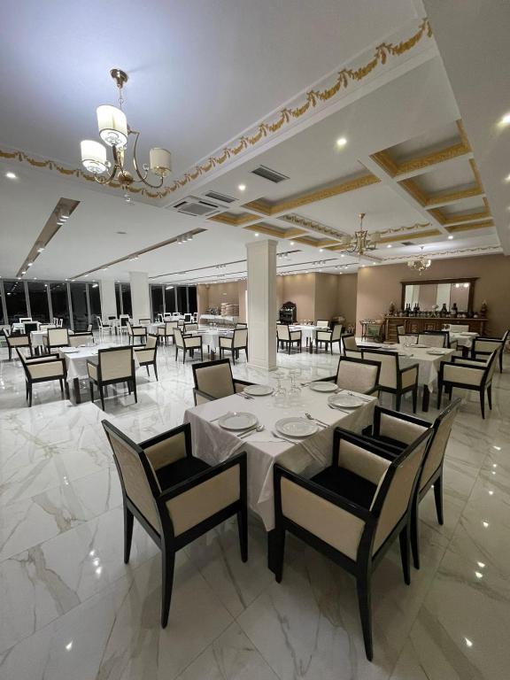 Restaurace v ubytování Hotel Holiday
