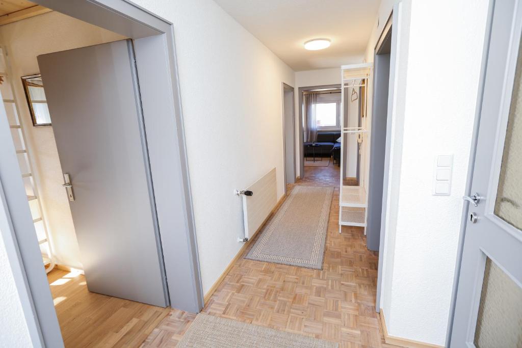 Fotografia z galérie ubytovania WOHNUNG OBERGESCHOSS mit 3 Schlafzimmer in ruhiger Gegend v destinácii Mäder