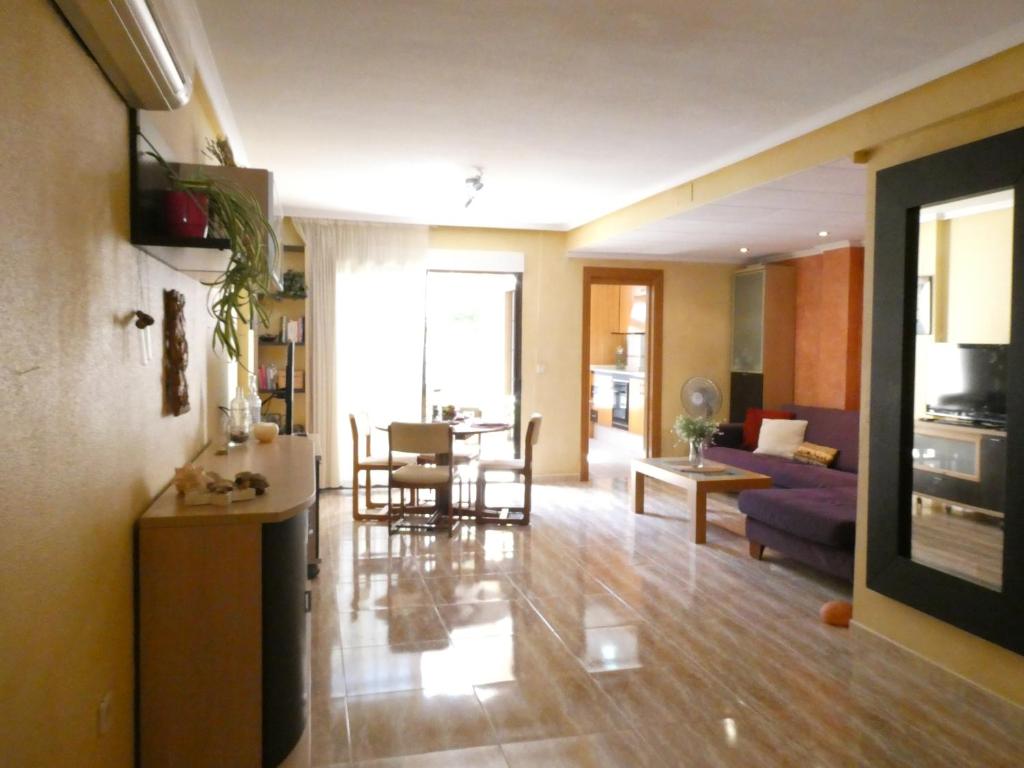 Large duplex penthouse 3 minutes from the beach - Housity