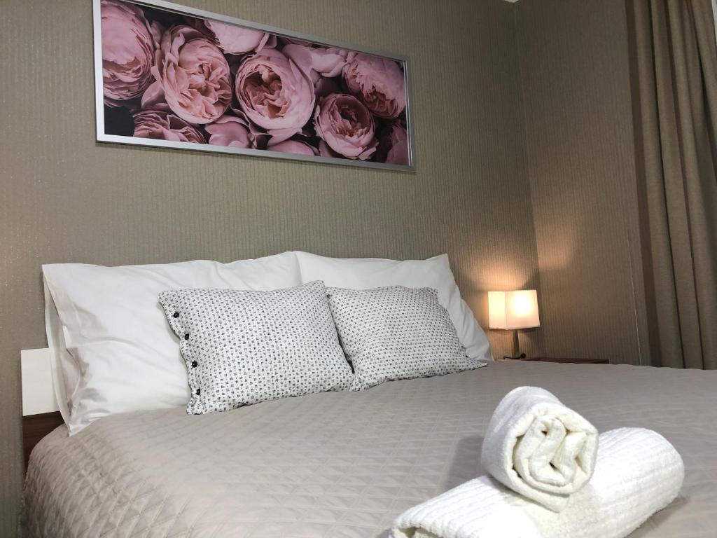 Posteľ alebo postele v izbe v ubytovaní Second Home Apartments Miskolctapolca