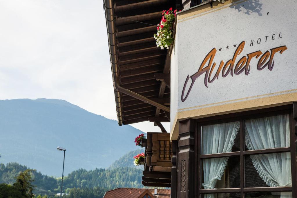 Üldine mäevaade või majutusasutusest Hotel Auderer pildistatud vaade
